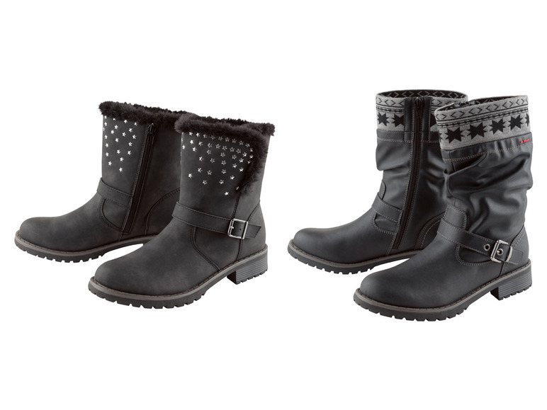 Zwei Paar schwarze Stiefel mit Sternen und einem gestrickten Muster.