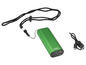 Grüne Powerbank von Oddz mit USB-Kabel und Kordel.