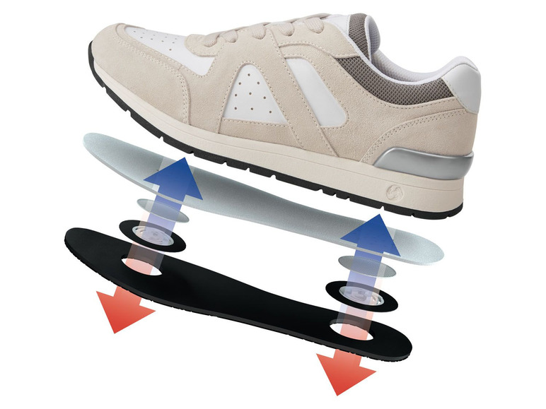 Ein beiger Sneaker mit herausnehmbaren Einlegesohlen, die den Aufprall des Fußabdrucks dämpfen.