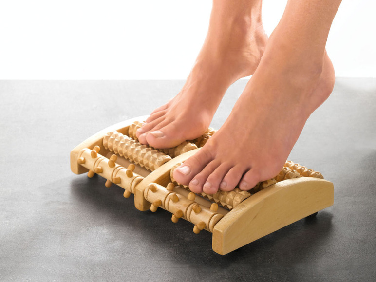 Gehe zu Vollbildansicht: Fußmassagegerät, aus Holz - Bild 5