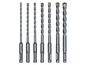 Ein Satz von sieben Bohrern für Beton mit verschiedenen Durchmessern.
