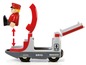 BRIO Holzzug mit rotem Personenwagen und einer Figur.