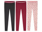 Drei Leggings: Schwarz, Rot und Rosa mit einem Print von Städtenamen.
