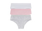 Drei Paar Damen-Unterwäsche in Weiß, Rosa und Grau.