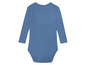 Ein blauer Baby Strampler mit langen Ärmeln.