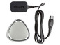 Ein Philips Ladegerät mit Kabel und Ladestation.