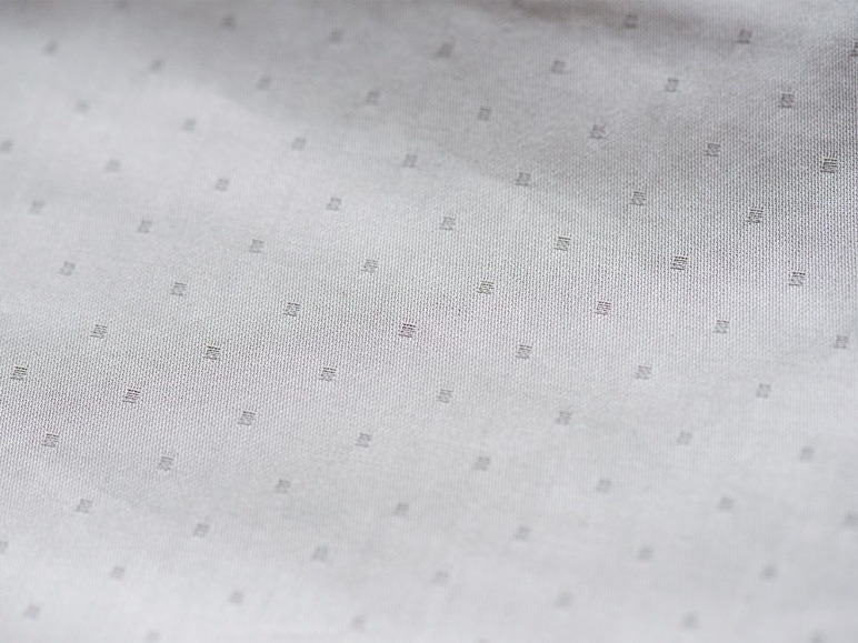 Gehe zu Vollbildansicht: Face-2-Face Satin Bettwäsche »Uni Puntini silver grey«, verschiedene Größen, aus Baumwolle - Bild 3