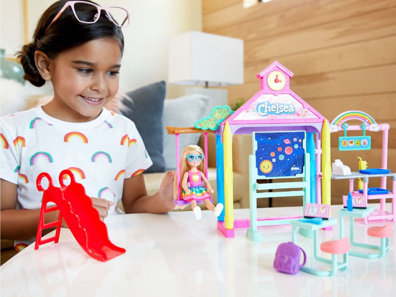 Gehe zu Vollbildansicht: Barbie Chelsea Schule mit Puppe Spielset - Bild 2