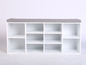 Weißer Schuhschrank mit grauer Sitzfläche