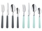 Besteck mit grauen und hellblauen Griffen, bestehend aus Gabel, Messer und Löffel.