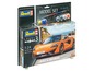 Revell Modellbausatz eines orangefarbenen McLaren 570S Sportwagens.