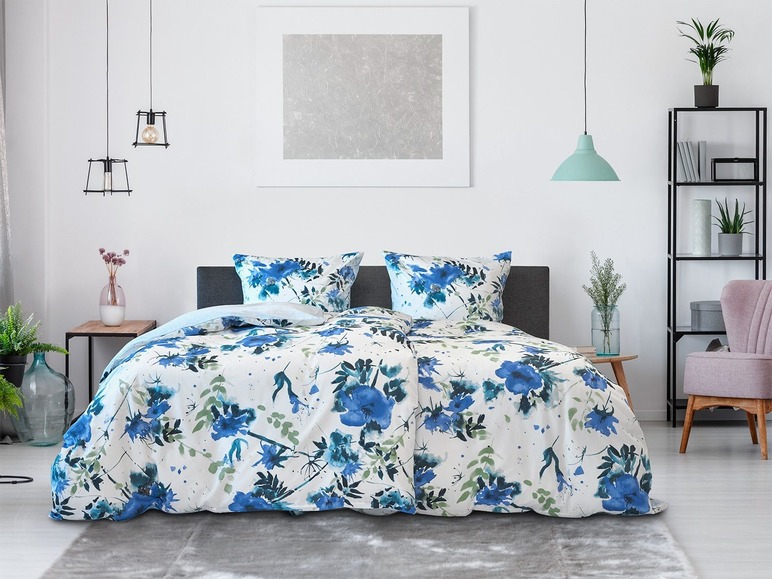Gehe zu Vollbildansicht: Dobnig Mako-Satin Bettwäsche »Blumen blau«, Wendedesign, mit Reißverschluss - Bild 1