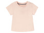 Ein rosa Baby-T-Shirt mit kurzen Ärmeln.