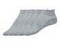 Vier Paar graue Socken für den Knöchel.