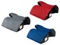Drei Autositzkissen in rot, grau und blau mit Belüftung.