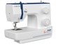 Eine weiße Nähmaschine mit blauen Akzenten, genannt Carina, mit Power & Stretch-Funktion.