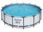 Ein aufblasbarer Bestway Steel Pro MAX Pool, gefüllt mit Wasser.