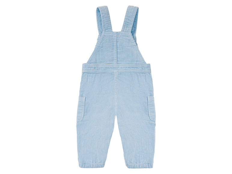 Baby-Latzhose in hellblau.