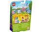 LEGO Friends Spielset mit einem Lebensmittelstand und Mini-Puppen, darunter ein Kaninchen und eine Katze.