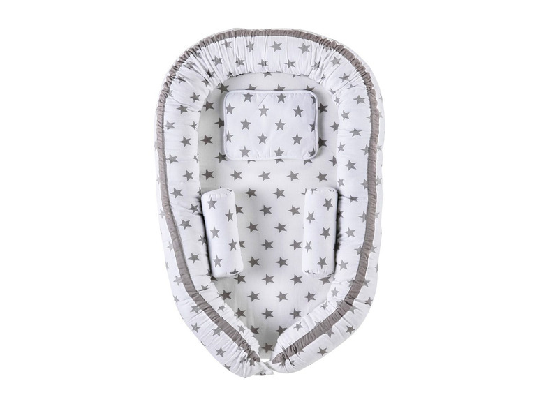 Baby-Nest mit Sternenmuster und Kissen