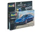 Revell Modellbausatz eines blauen Porsche Panamera Turbo.