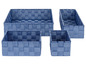 Vier blaue Aufbewahrungskörbe mit gewebtem Design.