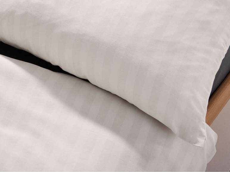Gehe zu Vollbildansicht: MERADISO® Damast Bettwäsche, 135 x 200 cm, mit Reißverschluss, aus reiner Baumwolle - Bild 4