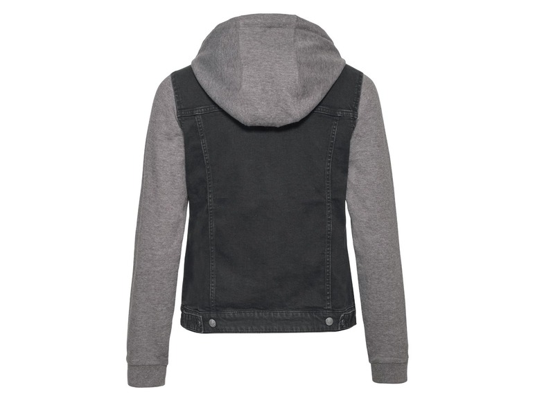 Eine schwarze Jeansjacke mit grauen Kapuzenärmeln.