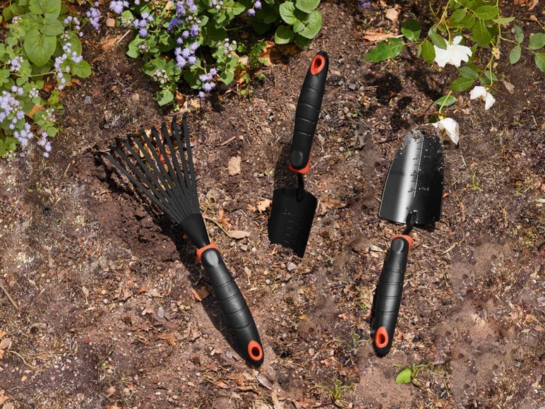 Gehe zu Vollbildansicht: Black & Decker Gartenwerkzeugset, 3-teilig, mit Stahlkopf, Komfortgriffen - Bild 2