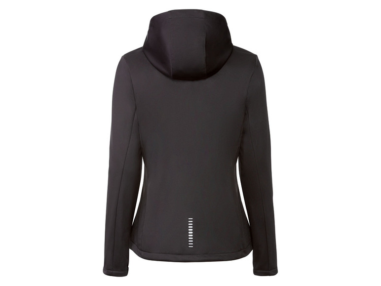 Schwarze Softshelljacke mit Kapuze.