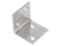 Eine silberne Winkelstütze mit vier Befestigungslöchern.