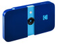 Eine blaue Kodak Smile Sofortbildkamera.