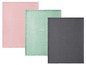 Drei gewebte Decken in Rosa, Mintgrün und Grau.