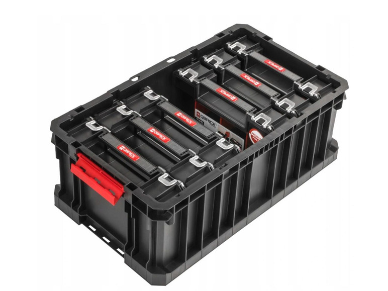 Eine schwarze Werkzeugbox mit mehreren kleineren schwarzen Boxen der Marke 'Qbrick'