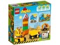 Lego Duplo Bausatz mit gelbem Bagger, LKW und einer Bauarbeiterfigur.