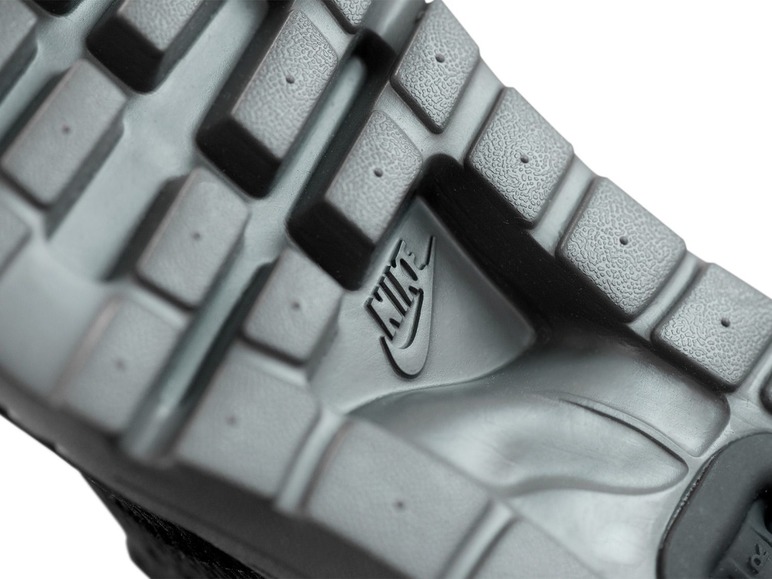 Gehe zu Vollbildansicht: Nike Herren Sneaker »Air Max Zero«, mit Mesh-Einsätzen, Schaumstoffsohle, leichte Dämpfung - Bild 8