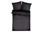 Ein schwarzer Bettbezug mit zwei Kissenbezügen.