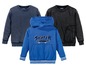 Drei Jungen-Sweatshirts, eins mit Kapuze und 'Skater'-Print