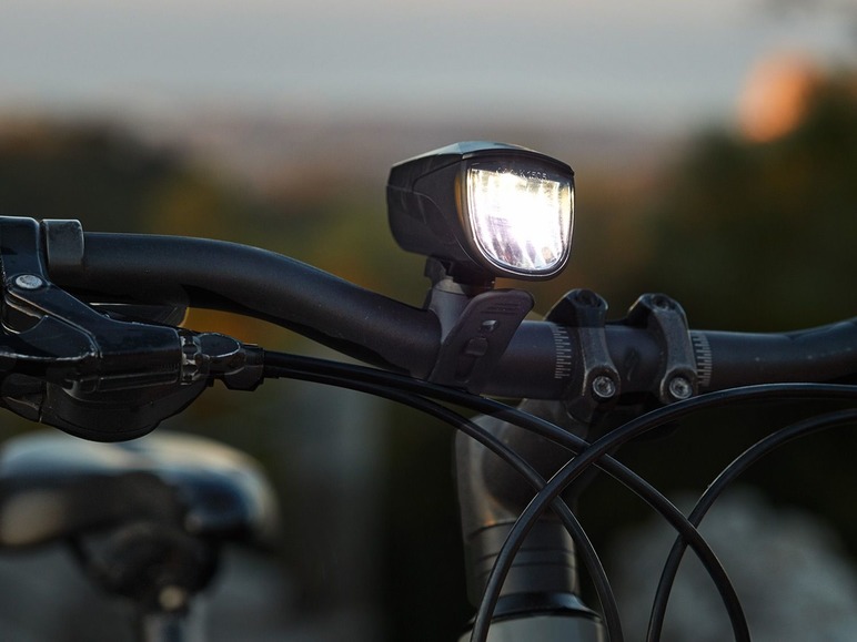 Gehe zu Vollbildansicht: CRIVIT® LED-Fahrrad-Leuchtenset - Bild 2