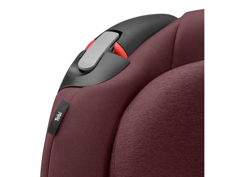 Ein bordeauxroter Autositz der Marke 'Tobi'.