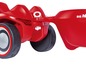 Rotes Big-Spielzeugauto mit Anhänger.