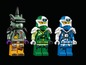 LEGO Ninjago Minifiguren, darunter ein grüner und ein blauer Ninja.