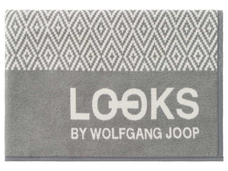 Grauer Handtuch mit geometrischem Muster und dem Logo 'Looks by Wolfgang Joop'.