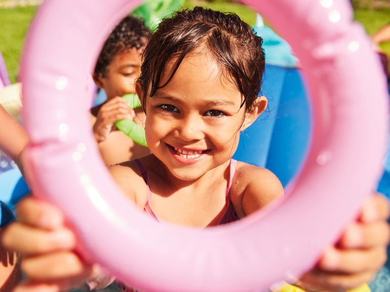 Gehe zu Vollbildansicht: Playtive JUNIOR PLAYTIVE® JUNIOR Kinder Erlebnispool, mit Wassersprüher und Rutsche, ab 2 Jahren - Bild 15