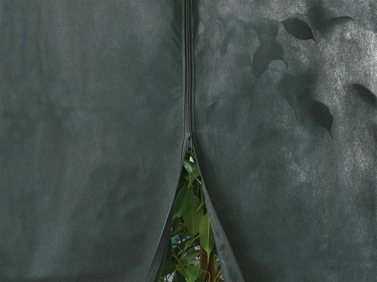 Gehe zu Vollbildansicht: FLORABEST XXL-Pflanzen-Frostschutzvlies, 240 x 200 cm - Bild 6