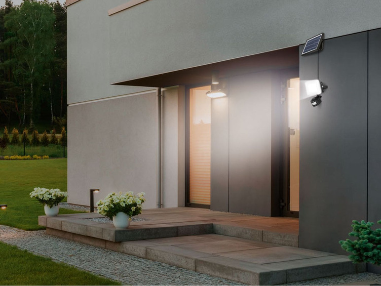 Gehe zu Vollbildansicht: LIVARNO HOME LED-Solarstrahler, mit Bewegungsmelder - Bild 5