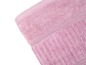 Ein rosa Handtuch mit geriffelter Textur.