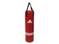 Ein roter Adidas Boxsack