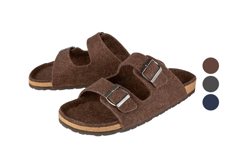 Zwei Paar braune Woll-Sandalen mit Schnallen.