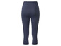 Dunkelblaue Yoga Leggings.